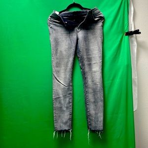 Jeans straight leg fringed at hem